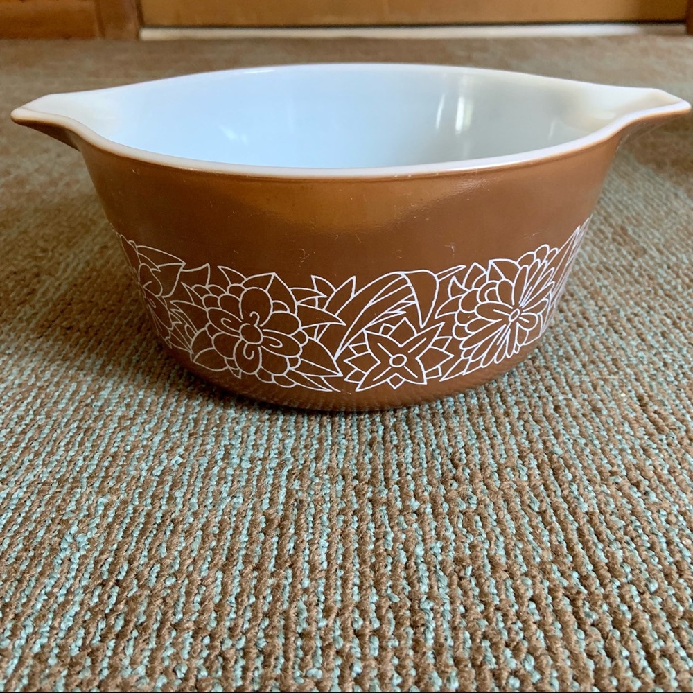 PYREX Vintage Round Woodland Brown 474-B 1.5 QT Cinderella Casserole NO LID - Picture 1 of 10